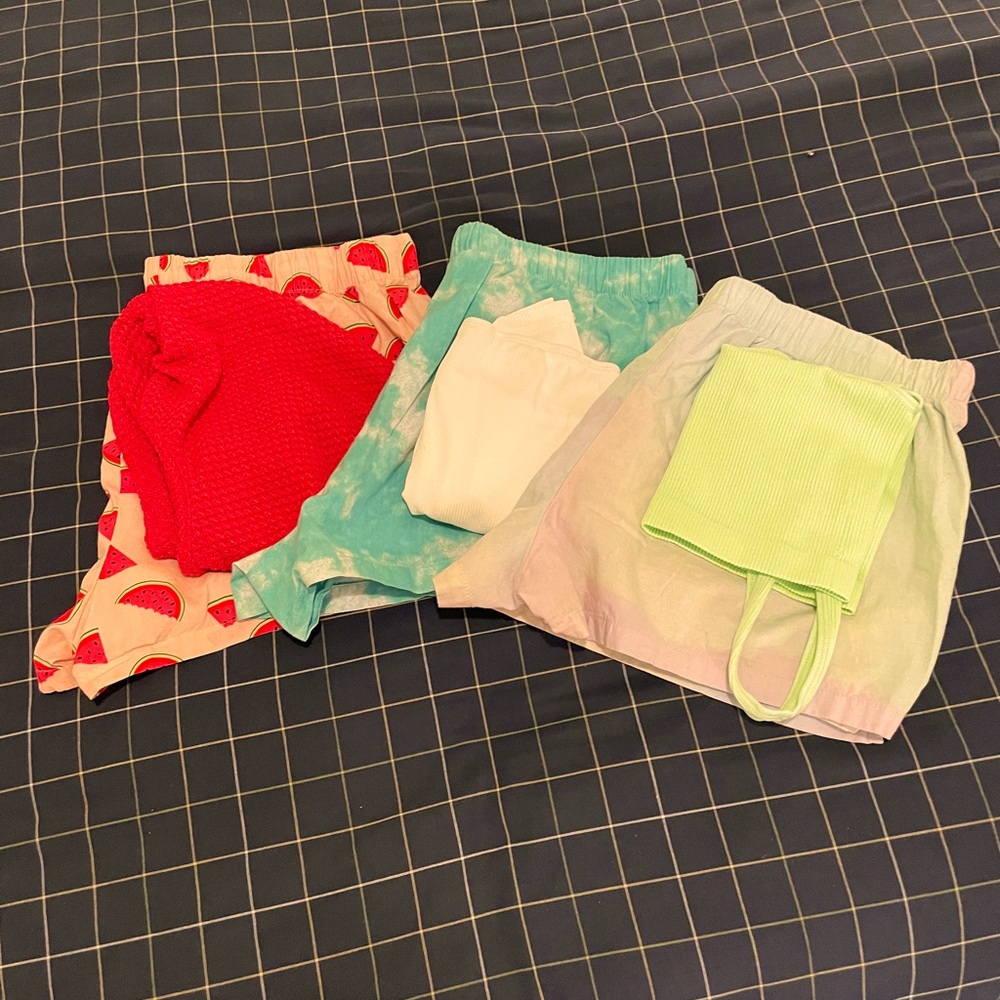 BUNDLE DEAL 🛍️⭐️🤩 3 Medium George PJ Shorts with 3 BONUS tops